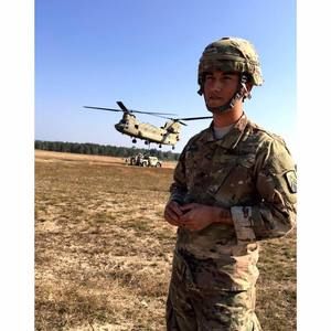 Meet your Posher, Troy